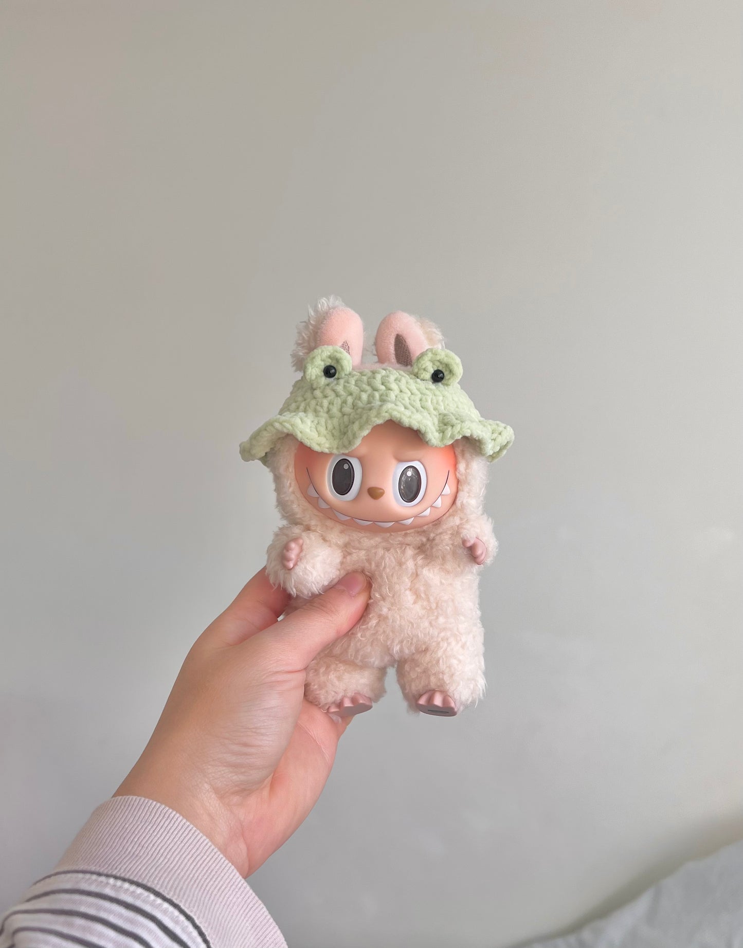 labubu frog hat