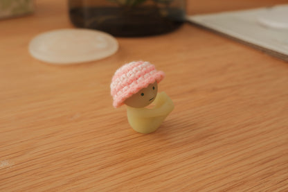 smiski stripe-y bucket hat